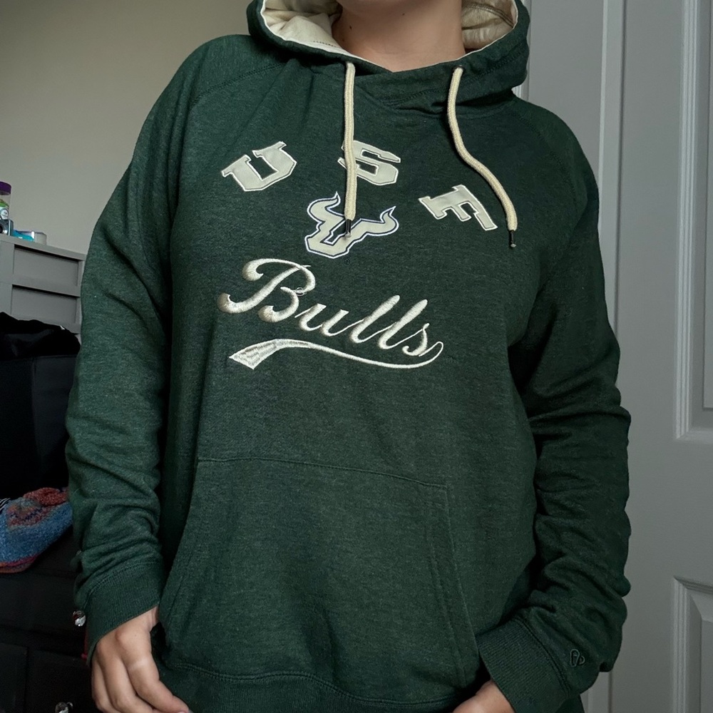 Colosseum Green Sweatshirt Bulls Hoodie